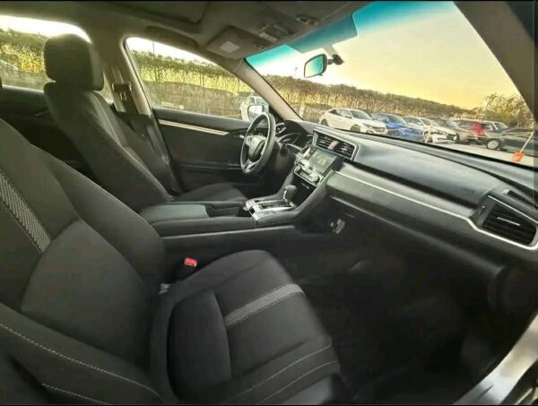 2018 Honda Civic EX - Image 5