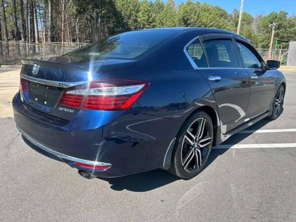 2017 Honda Accord Sport - Image 5