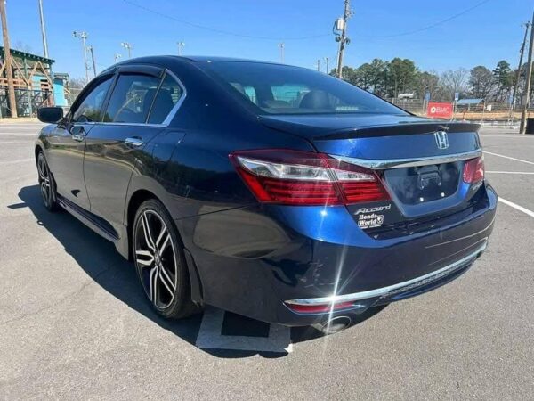 2017 Honda Accord Sport - Image 3